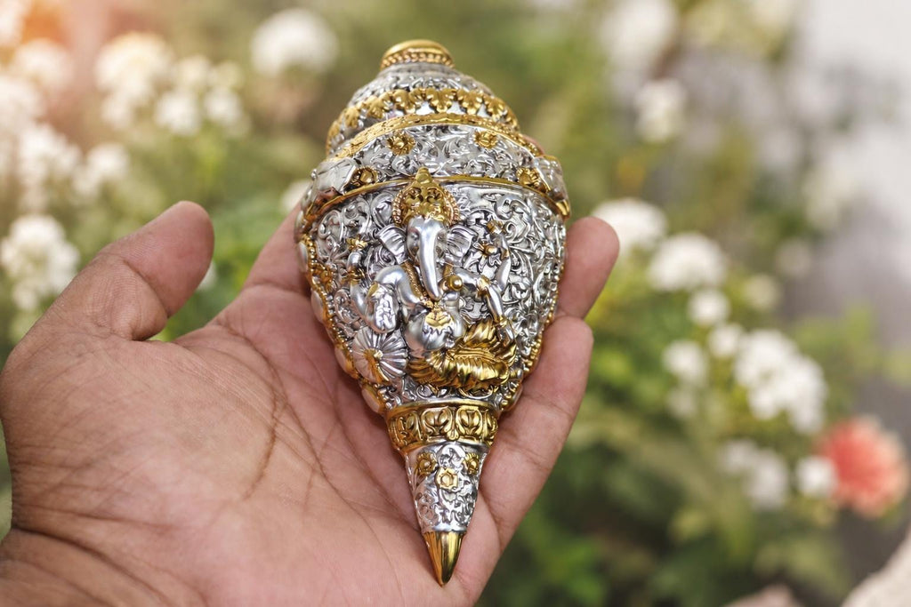 Decorative Spiritual Ganesh Shankh (Conch) for Prosperity-5inch
