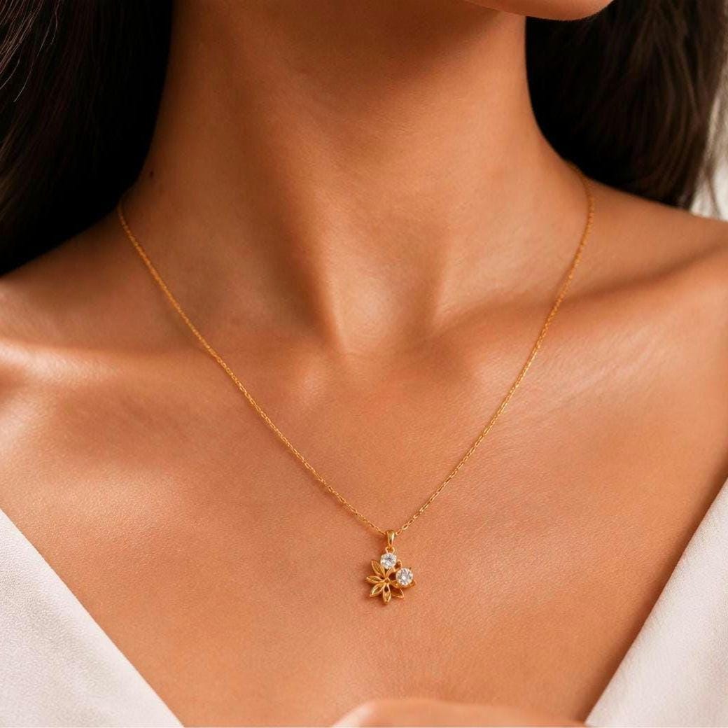 Elegant Floral Necklace & Stud Earrings Set – Handmade Jewelry with Diamond Zirconia Italian Alloy Metal